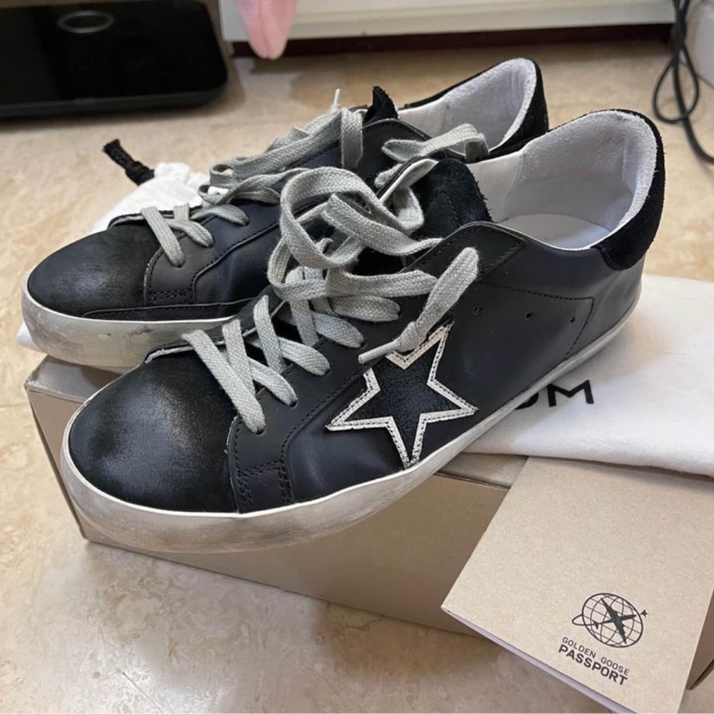 Mens Golden Goose Super Star Black Leather Sneakers - Picture 2 of 4